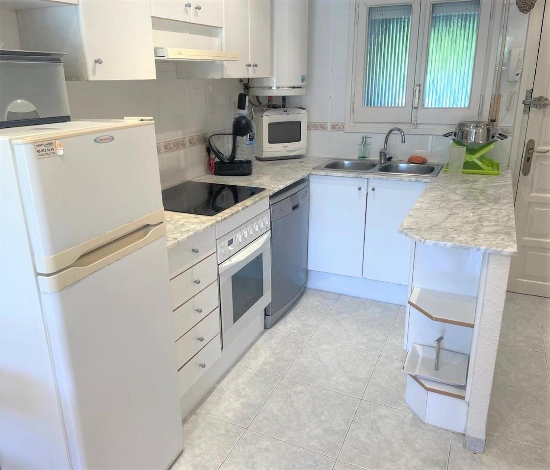 Apartamento En Platja Sant Pol S'Agaro Con Pisicina Y Jardin Сан Фелиу де Гиксолс Екстериор снимка