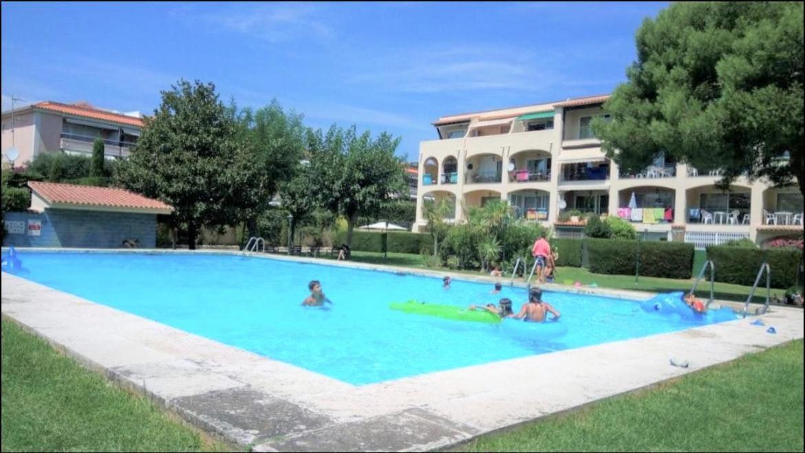 Apartamento En Platja Sant Pol S'Agaro Con Pisicina Y Jardin Сан Фелиу де Гиксолс Екстериор снимка