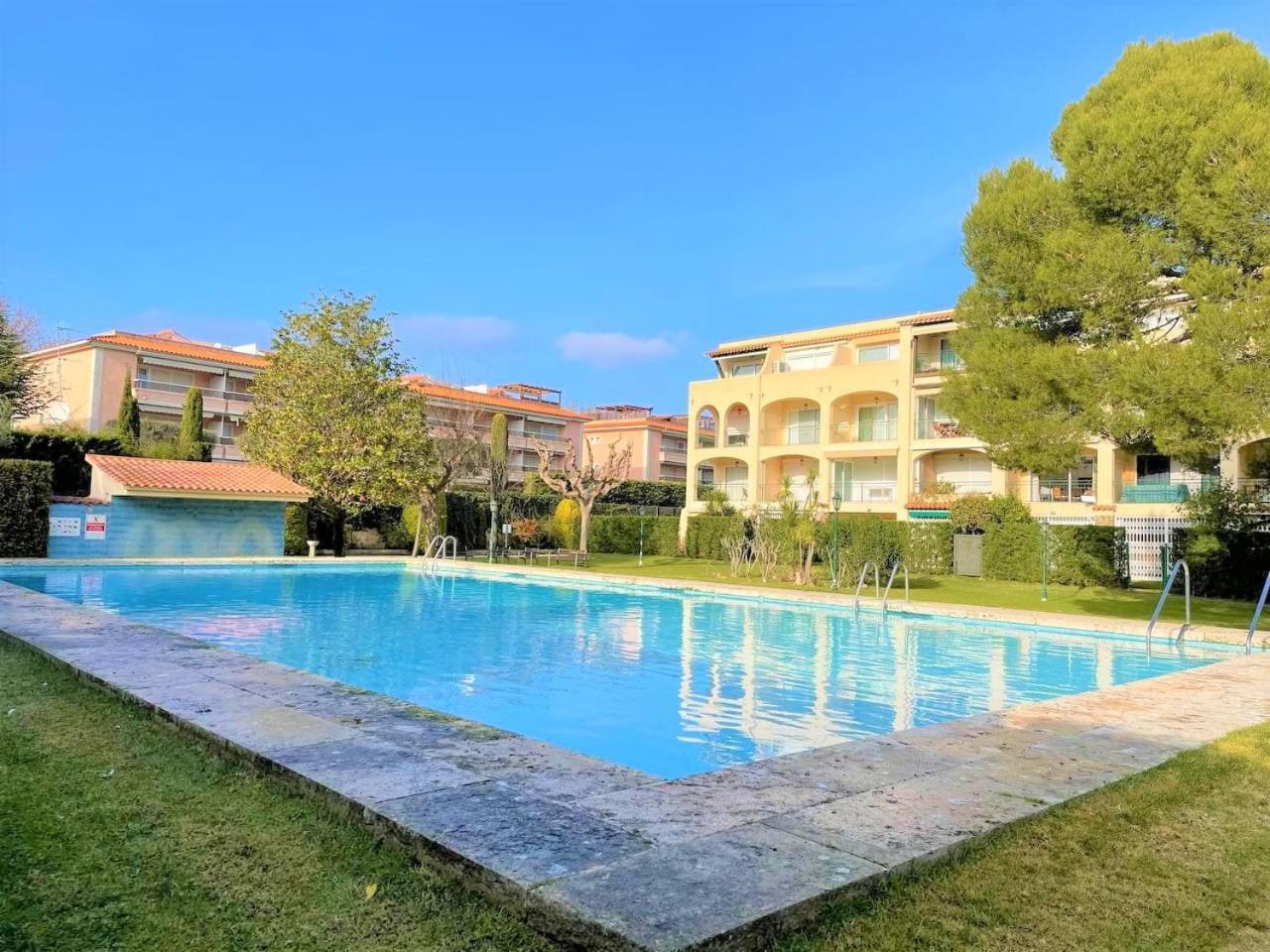 Apartamento En Platja Sant Pol S'Agaro Con Pisicina Y Jardin Сан Фелиу де Гиксолс Екстериор снимка